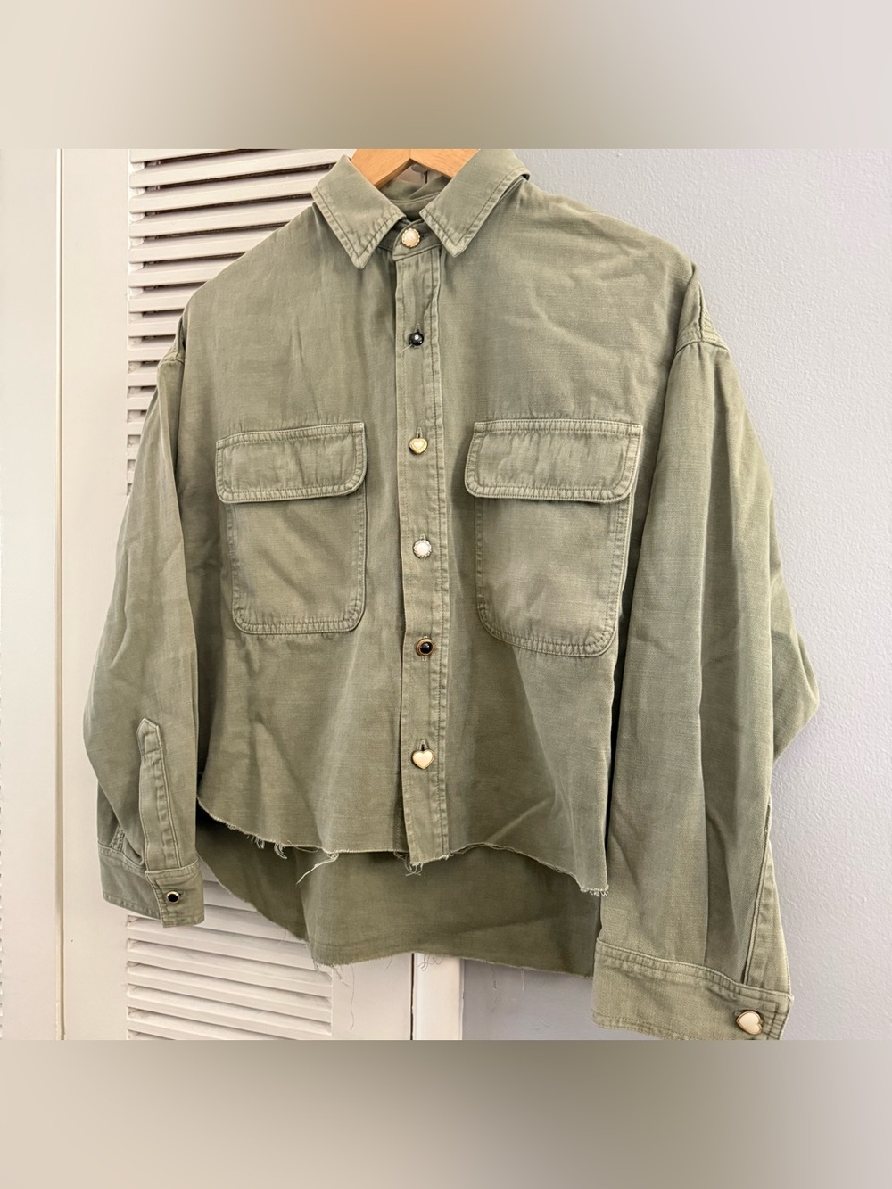 AMO Olive Green  Cropped Oversized Style Cotton Linen Button-Up Shirt - Picture 4 of 12